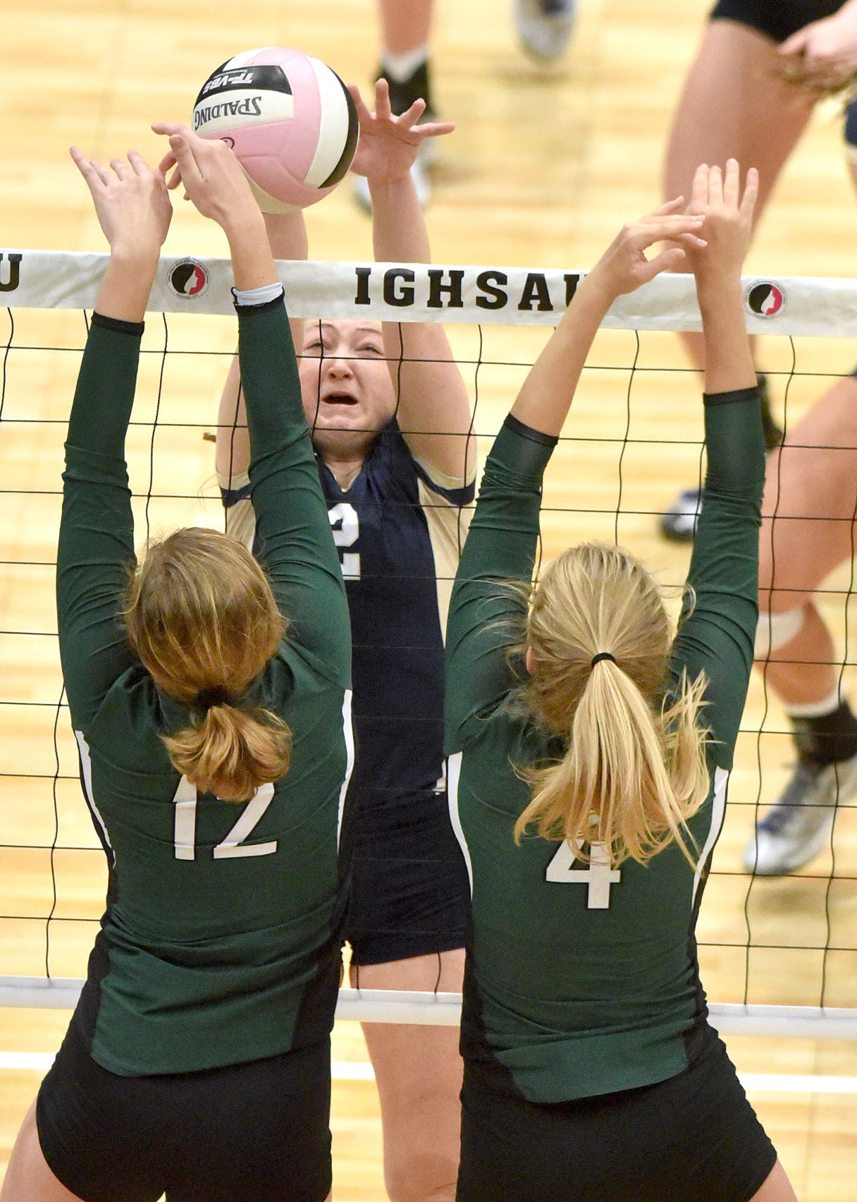 Bishop Heelan vs Pella state volleyball